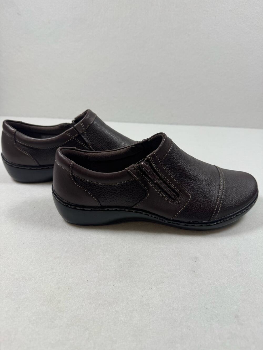 Clarks New Women's Cora Giny Cushioned Zip Comfort Loafer Brown Leather 8.5XW 6E
